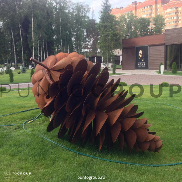 Садовая скульптура Пайнкон/Pinecone