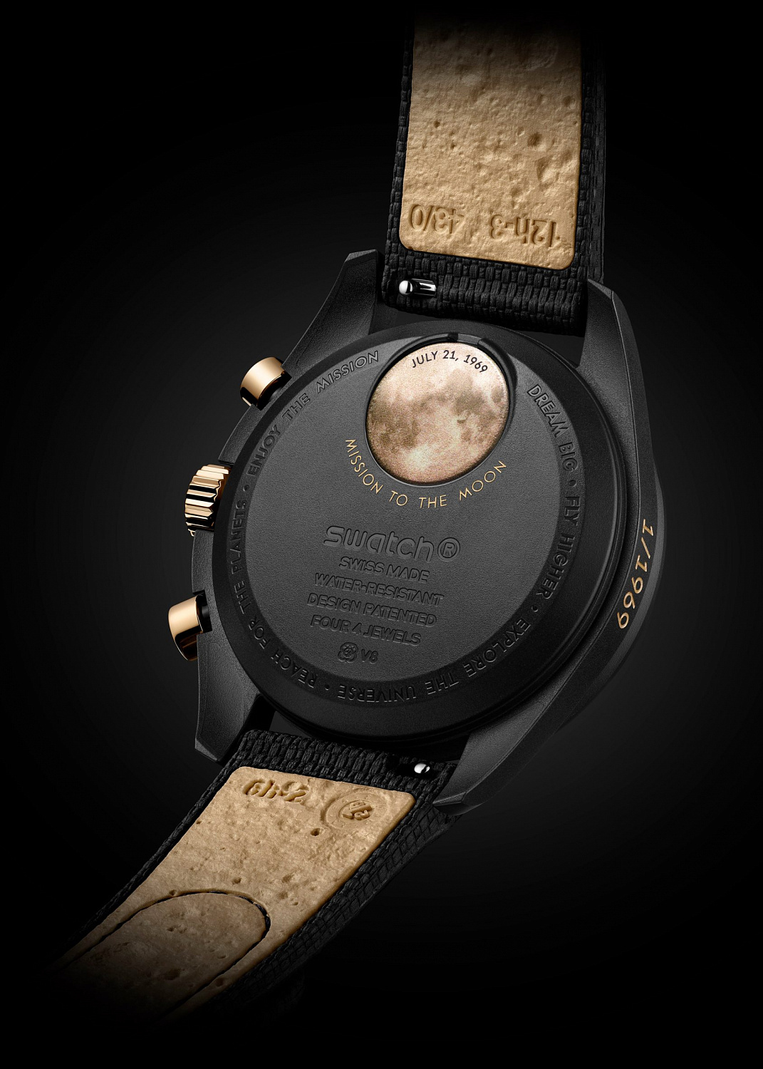 Золотой MoonSwatch: Omega и Swatch выпустили часы с золотом из 1969 года